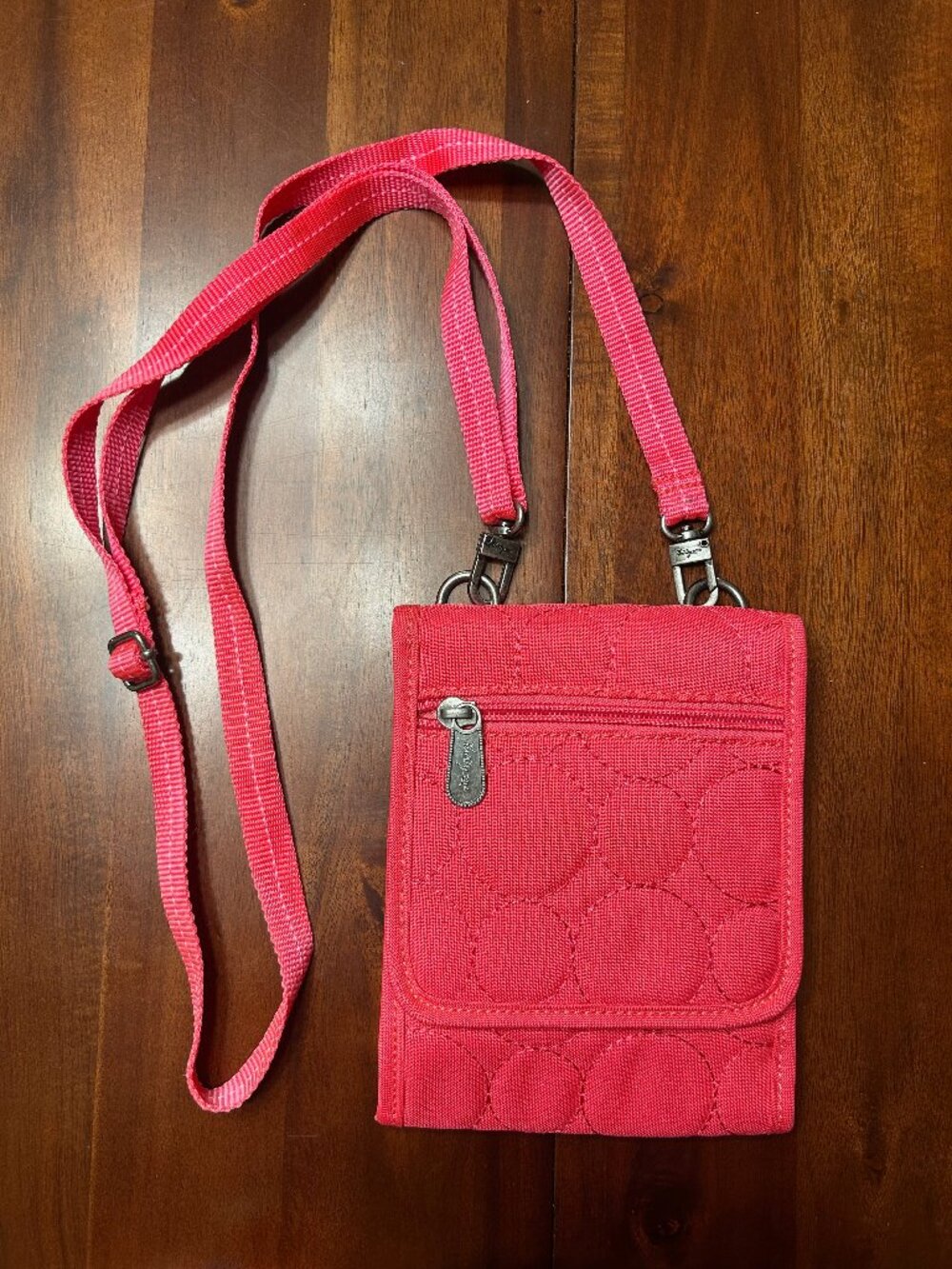 Thirty-One "Very You" Tri-Fold Quilted Crossbody Wallet